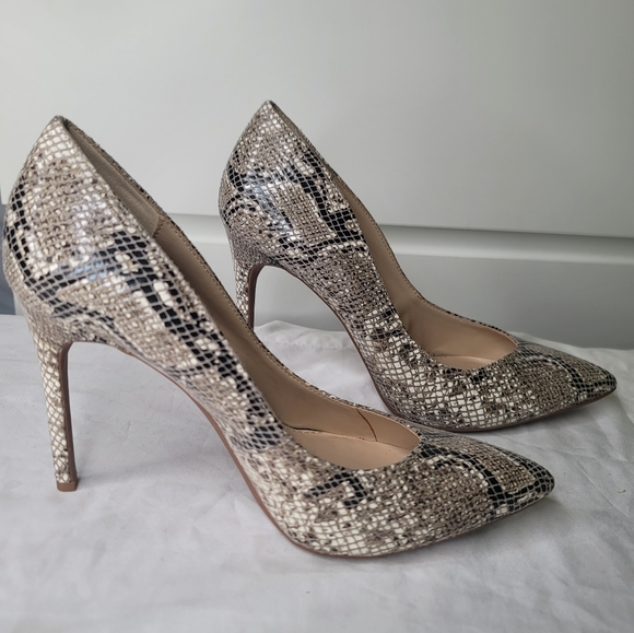 Jessica Simpson Snakeskin Women's Pumps - Picture 4 of 13